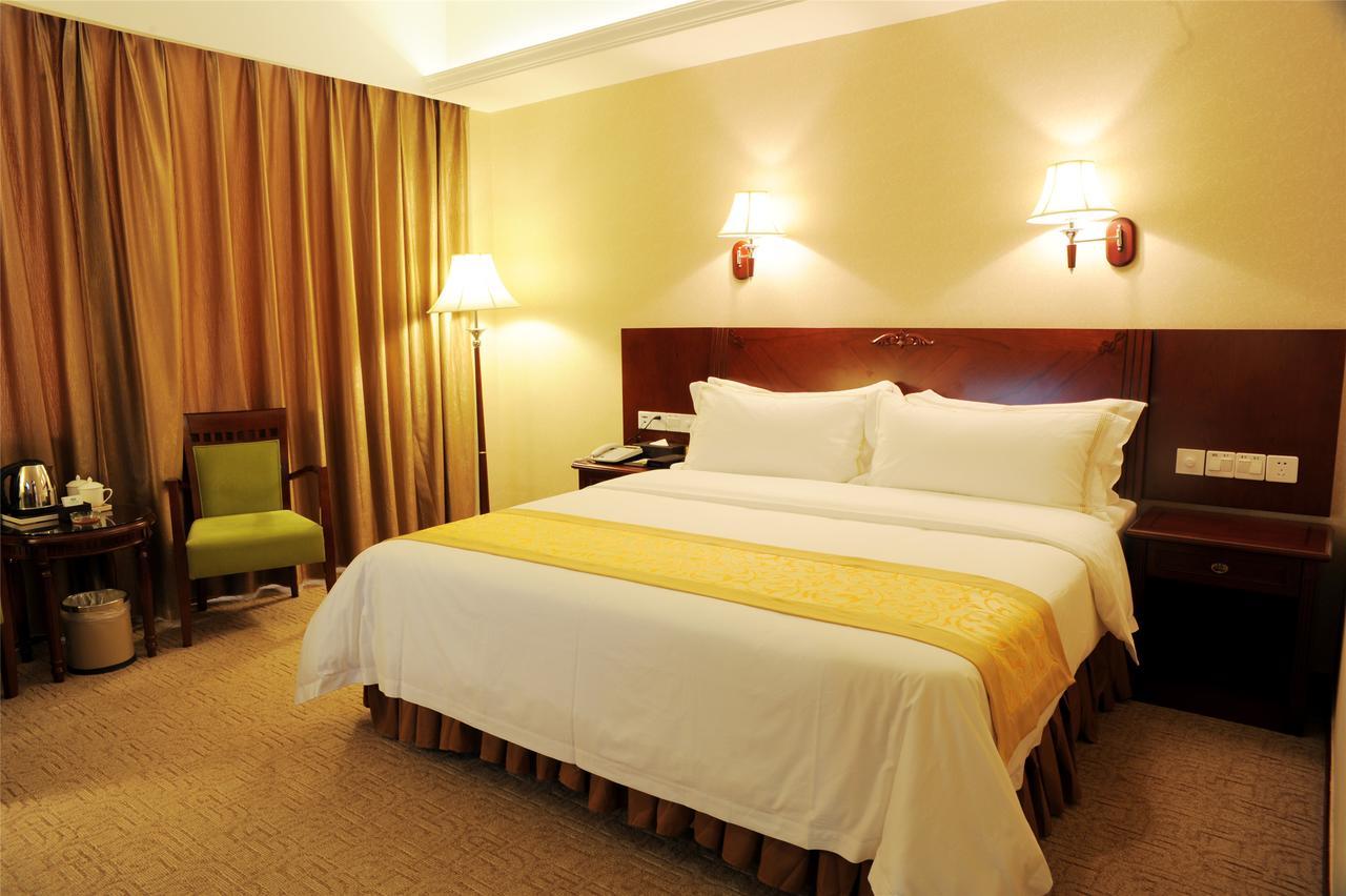 Vienna Hotel Hebei Zhuozhou High Speed Train Station Екстер'єр фото