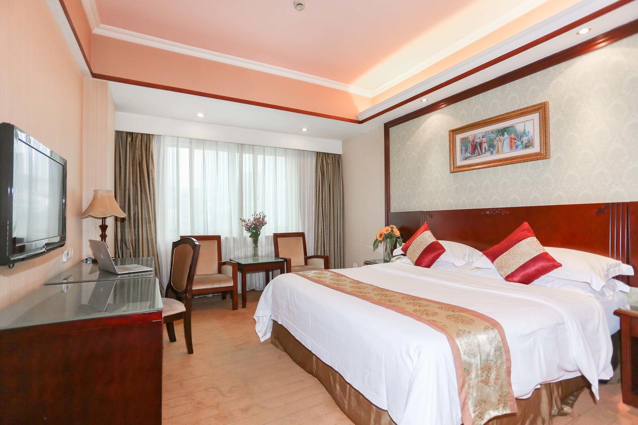 Vienna Hotel Hebei Zhuozhou High Speed Train Station Екстер'єр фото
