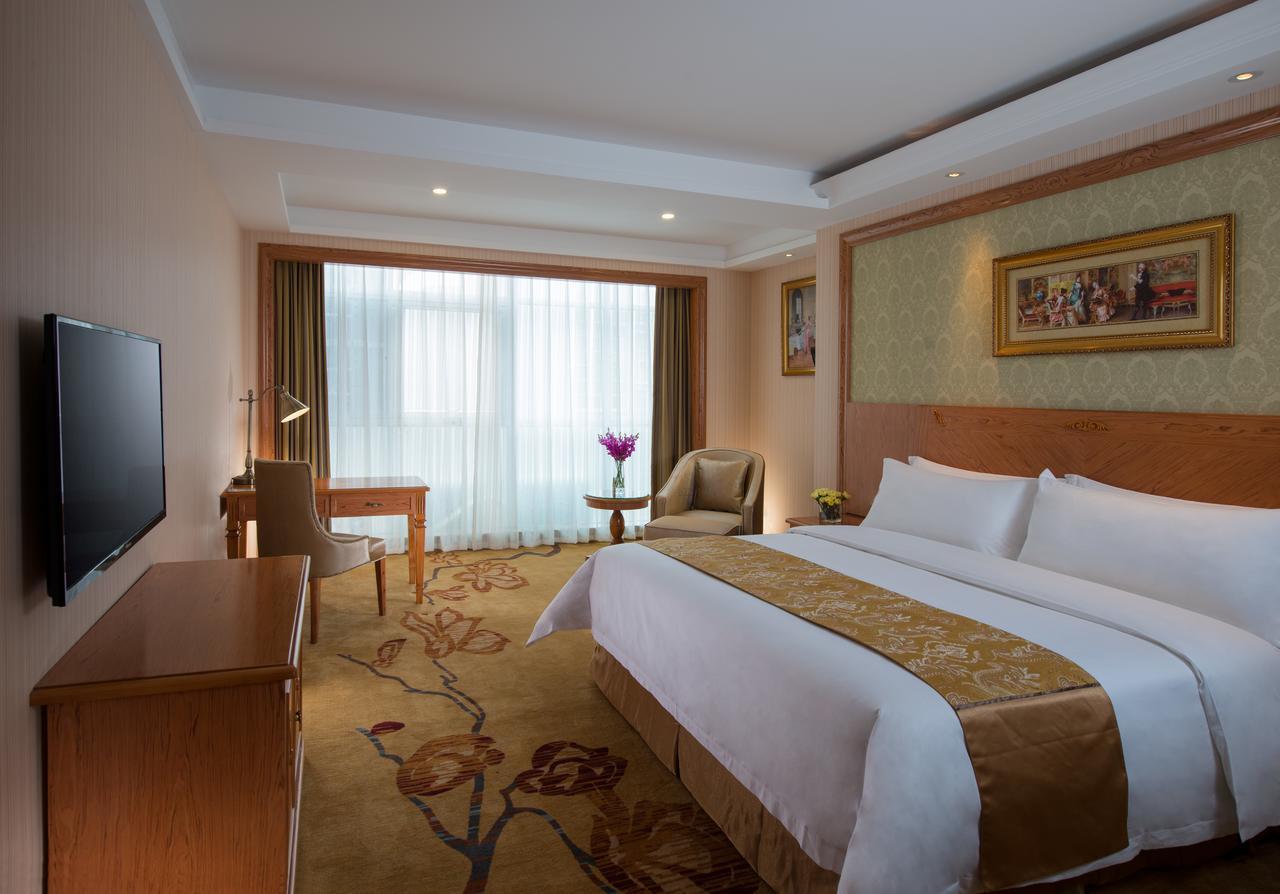 Vienna Hotel Hebei Zhuozhou High Speed Train Station Екстер'єр фото